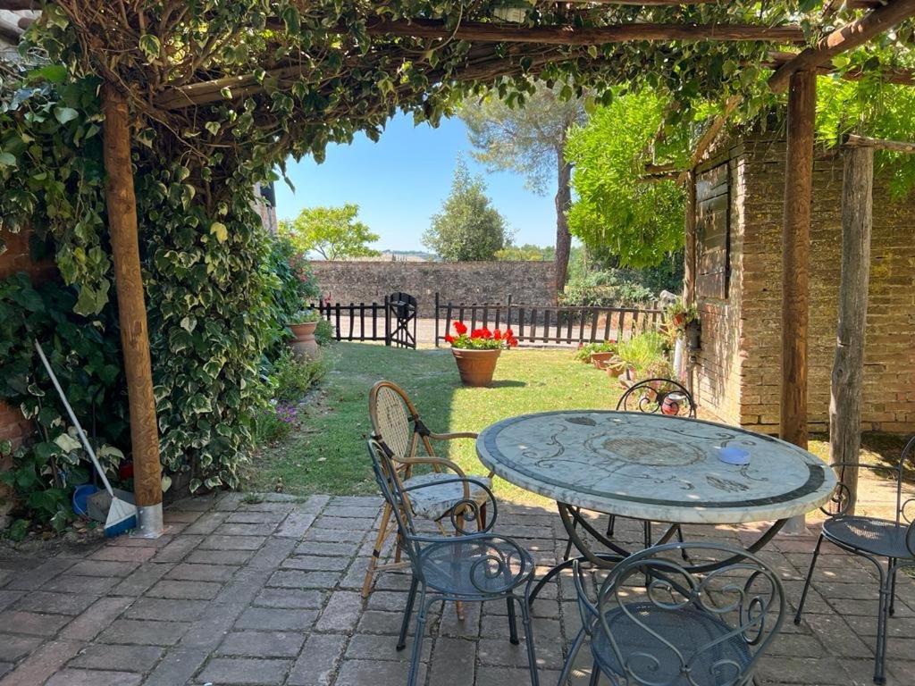 Casale Le Querce Castelnuovo Berardenga Exterior foto